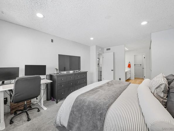 10250 Caminito Cuervo 44, San Diego CA 92108
