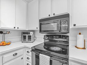 10250 Caminito Cuervo 44, San Diego CA 92108