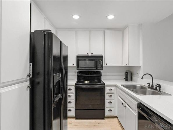 10250 Caminito Cuervo 44, San Diego CA 92108