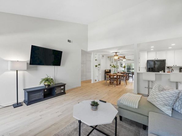 10250 Caminito Cuervo 44, San Diego CA 92108