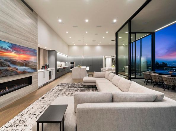 2035 Evergreen, San Diego CA 92106