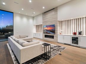 2035 Evergreen, San Diego CA 92106