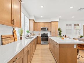 414 Carina Gln, Escondido CA 92025