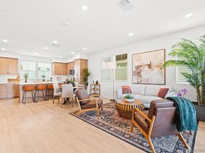 414 Carina Gln, Escondido CA 92025