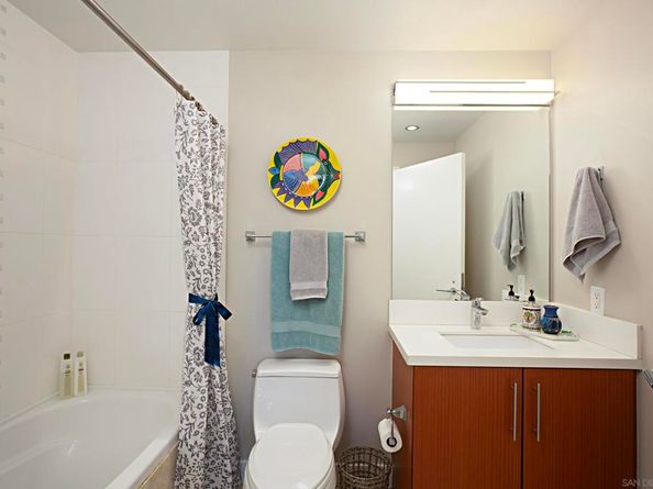 325 7Th Ave 212, San Diego CA 92101
