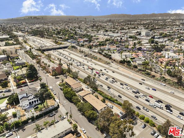 1973 W 22nd Street, Los Angeles CA 90018