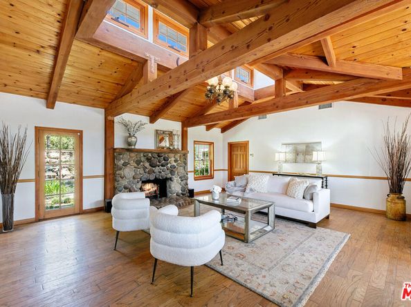 33269 Mulholland Highway, Malibu CA 90265