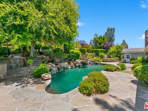 33269 Mulholland Highway, Malibu CA 90265