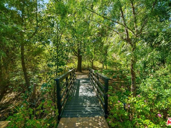 33269 Mulholland Highway, Malibu CA 90265