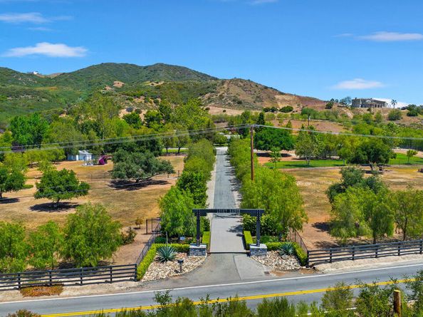 33269 Mulholland Highway, Malibu CA 90265