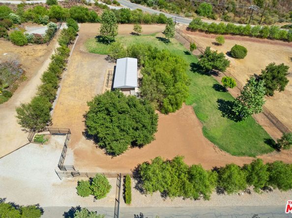 33269 Mulholland Highway, Malibu CA 90265