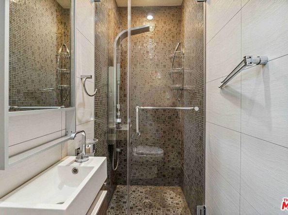 10037 Reevesbury Drive, Beverly Hills CA 90210