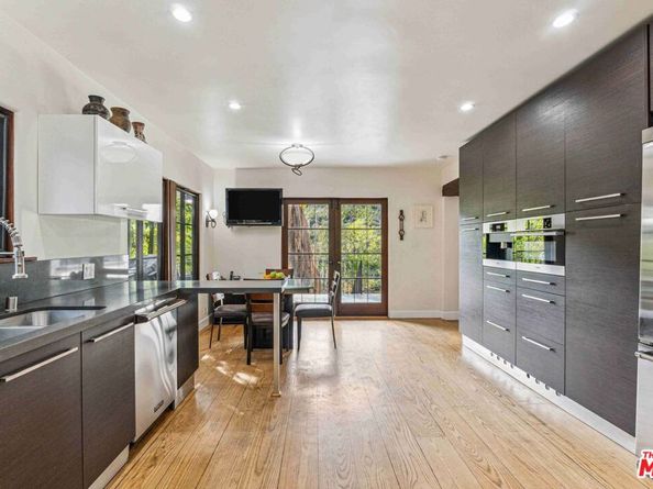 10037 Reevesbury Drive, Beverly Hills CA 90210