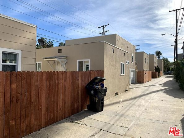 435 W 11th Street, Long Beach CA 90813