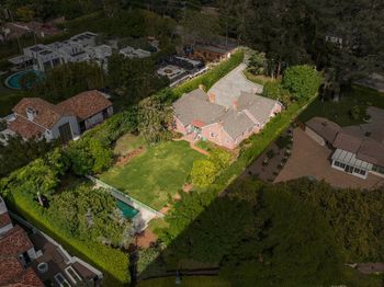 1639 Mandeville Canyon Road
