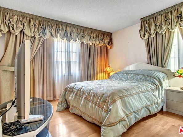5222 Los Franciscos Way, Los Angeles CA 90027