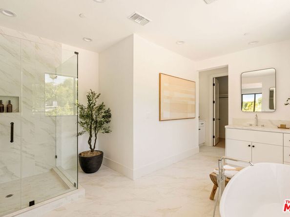 1615 N Coronado Street, Los Angeles CA 90026