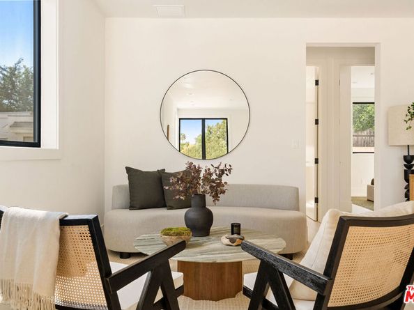 1615 N Coronado Street, Los Angeles CA 90026