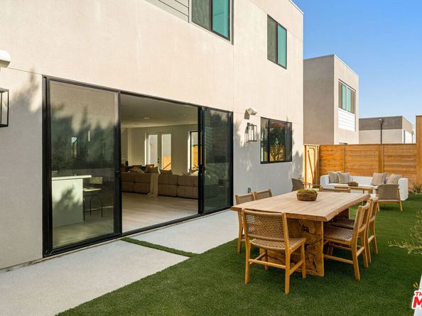 1615 N Coronado Street, Los Angeles CA 90026