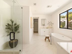 1615 N Coronado Street, Los Angeles CA 90026