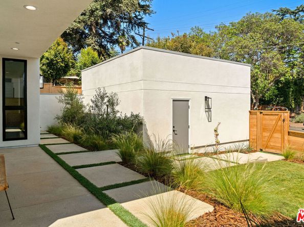 1615 N Coronado Street, Los Angeles CA 90026