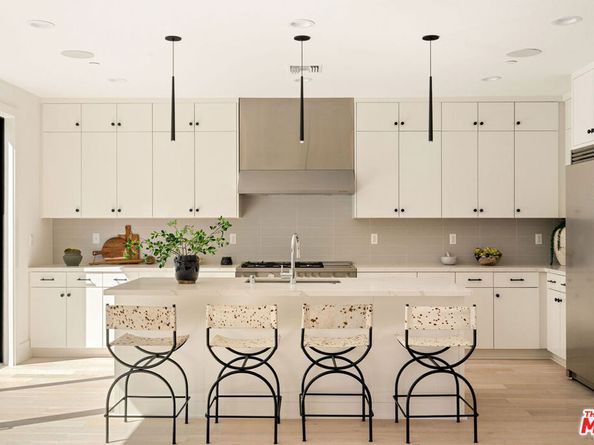 1615 N Coronado Street, Los Angeles CA 90026