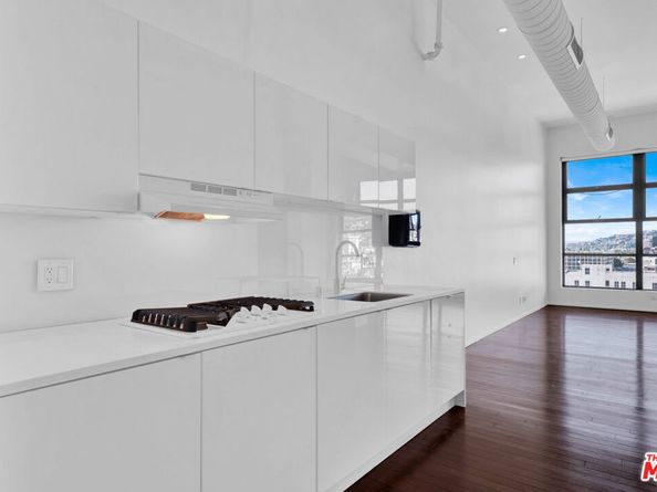 1645 Vine Street 711, Los Angeles CA 90028