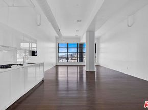 1645 Vine Street 711, Los Angeles CA 90028