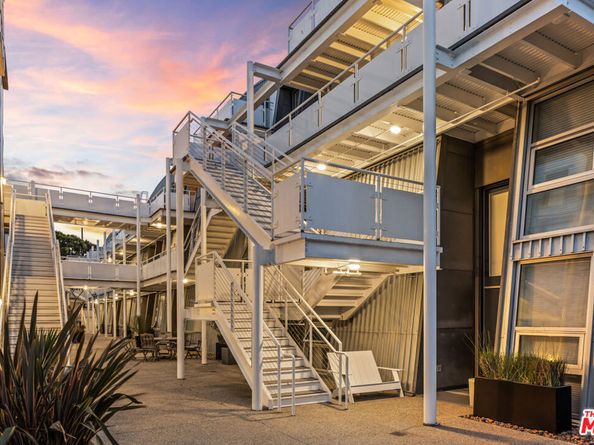 615 Hampton Drive A102, Venice CA 90291