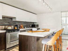 615 Hampton Drive A102, Venice CA 90291