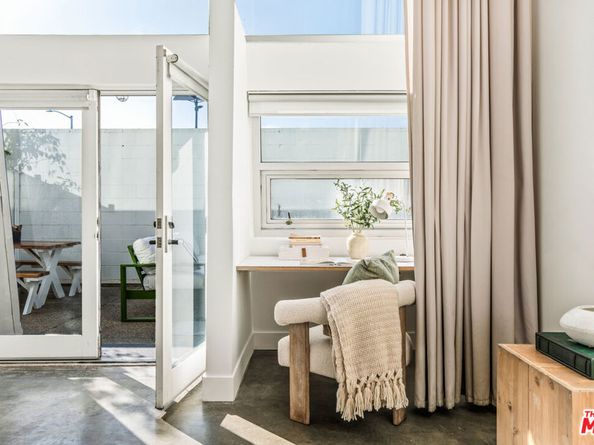 615 Hampton Drive A102, Venice CA 90291