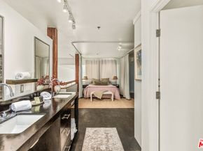 615 Hampton Drive A102, Venice CA 90291