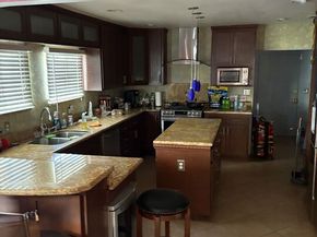 1110 W Vernon Avenue, Los Angeles CA 90037