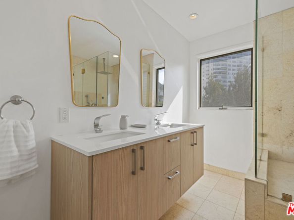 865 Warner Avenue, Los Angeles CA 90024