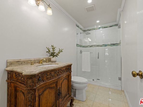 865 Warner Avenue, Los Angeles CA 90024