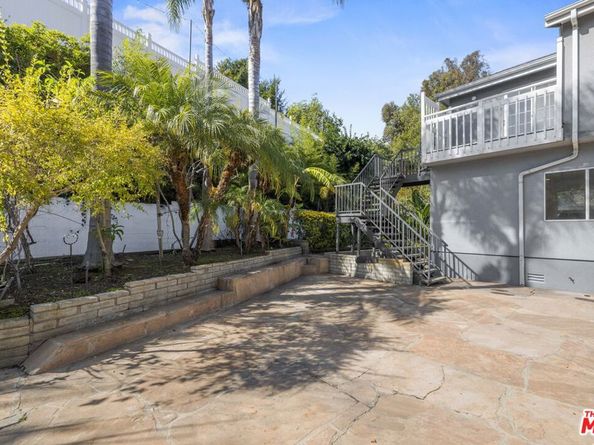865 Warner Avenue, Los Angeles CA 90024