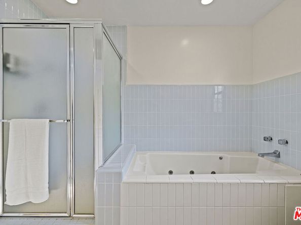 865 Warner Avenue, Los Angeles CA 90024