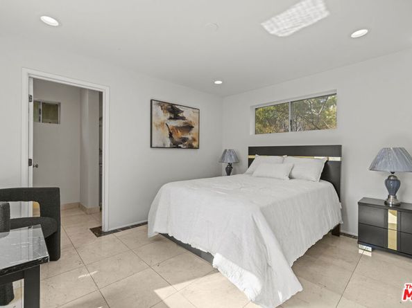 865 Warner Avenue, Los Angeles CA 90024