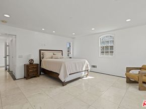865 Warner Avenue, Los Angeles CA 90024