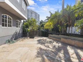 865 Warner Avenue, Los Angeles CA 90024