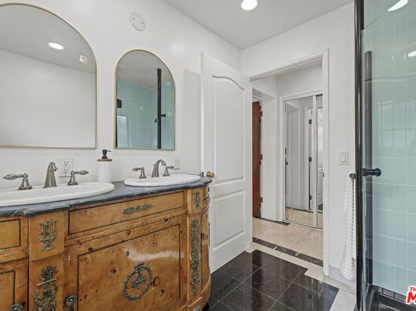 865 Warner Avenue, Los Angeles CA 90024