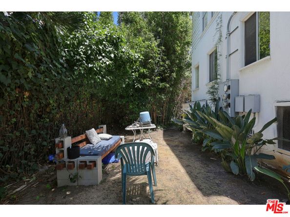 975 Lucile Avenue, Los Angeles CA 90026
