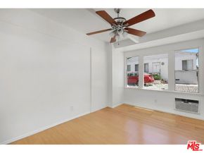 975 Lucile Avenue, Los Angeles CA 90026