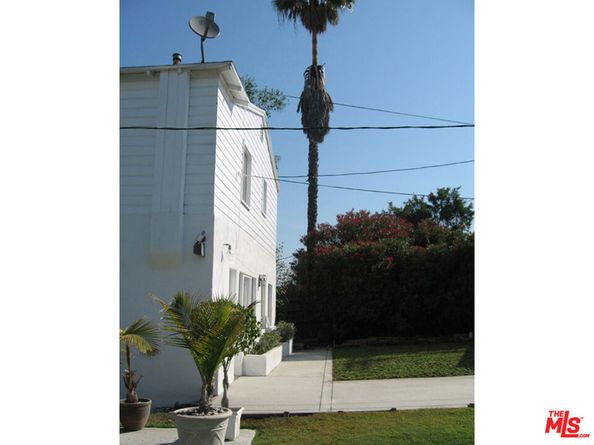 975 Lucile Avenue, Los Angeles CA 90026