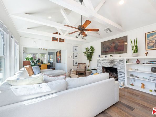 701 Country Club Drive, Burbank CA 91501