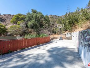 701 Country Club Drive, Burbank CA 91501