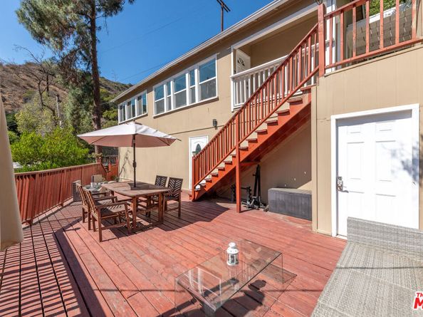 701 Country Club Drive, Burbank CA 91501
