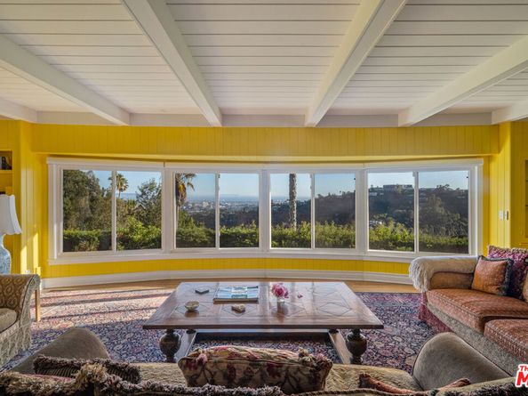 1005 Bel Air Court, Los Angeles CA 90077