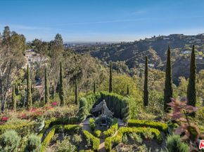 1005 Bel Air Court, Los Angeles CA 90077