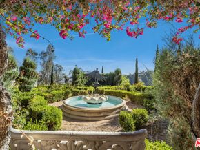 1005 Bel Air Court, Los Angeles CA 90077